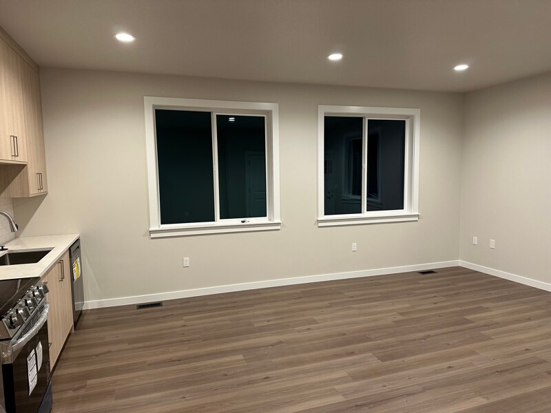 Building Photo - 222 Curtis Dr