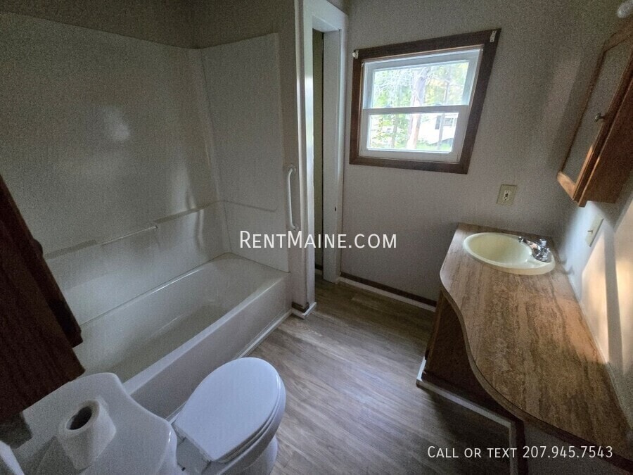 Building Photo - 15 Sweet Fern Dr
