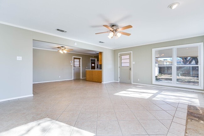 Building Photo - 2755 Rice Ave