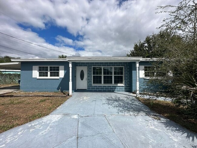 Primary Photo - 9401 88th Way N