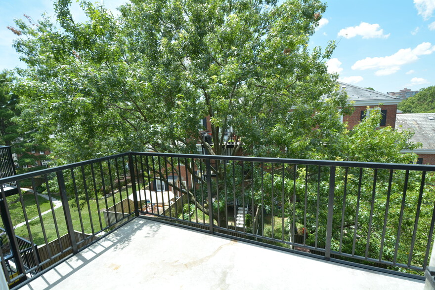 balcony - 4724 29th St S