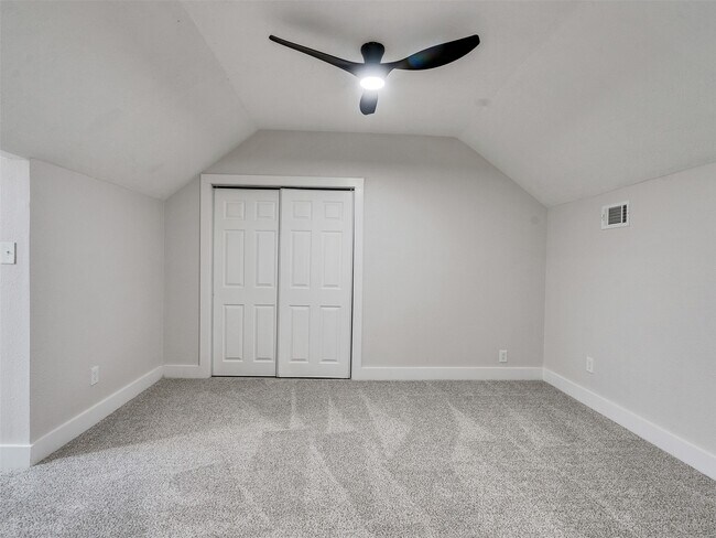 Building Photo - 7016 Delesandri Dr