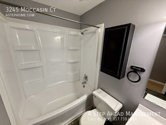 Building Photo - 3245 Moccasin Ct