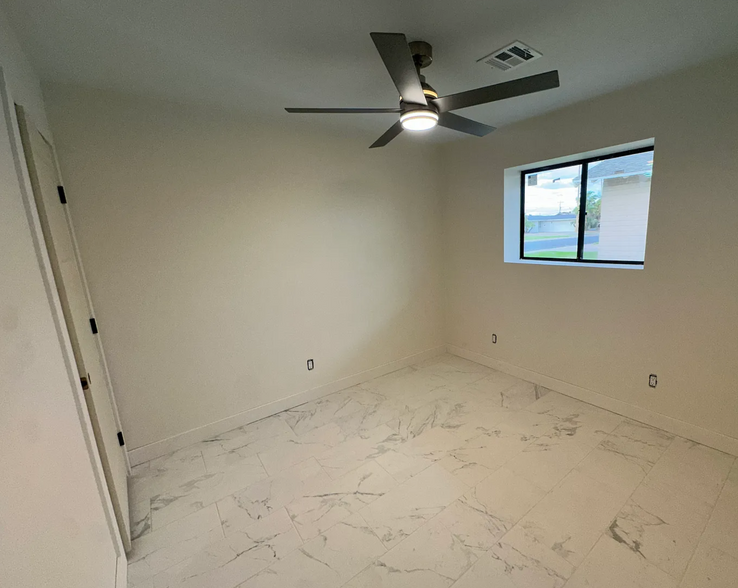 Building Photo - 111 E Pebble Beach Dr
