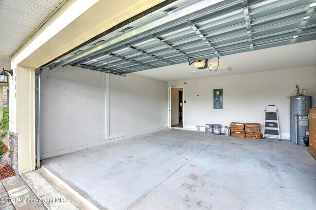 Building Photo - 1884 Middlebury Drive