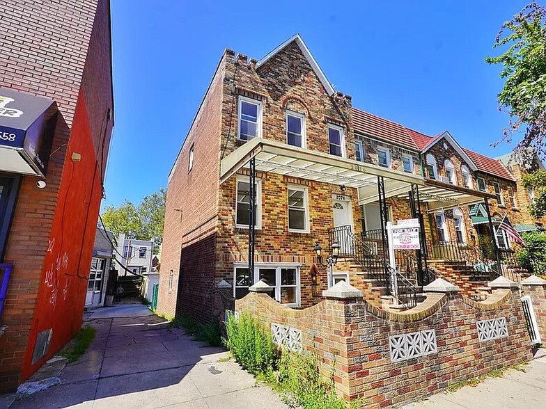 Primary Photo - 2076 Coyle St