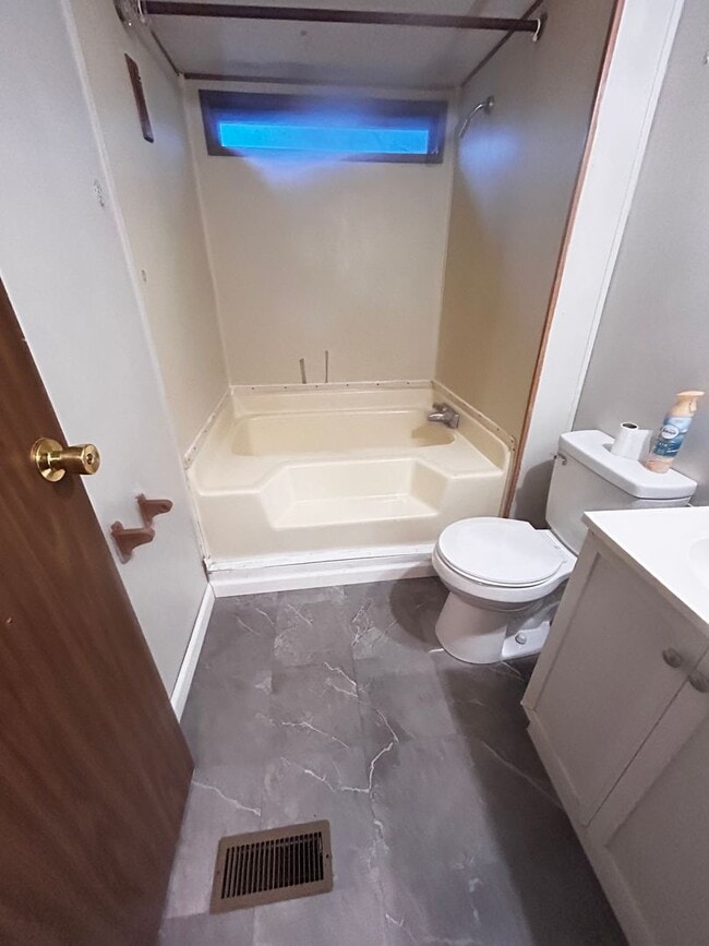 Building Photo - Available Now! Rent this 2 bedroom, 2 bathroom home in Aiken! Apply Now!