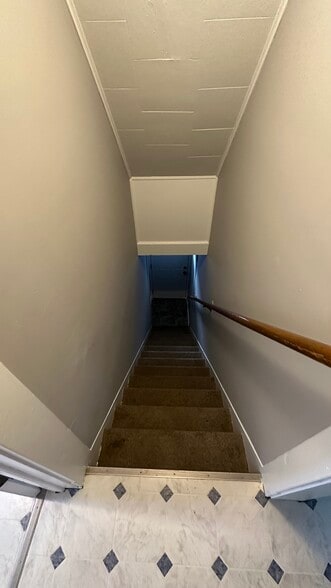 Staircase Entry - 610 Charles St