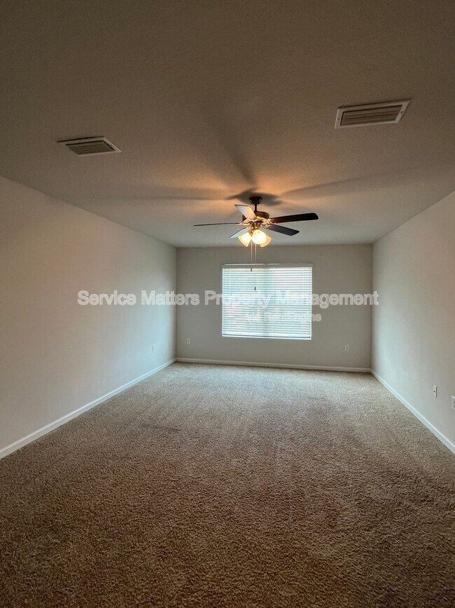 Building Photo - 7571 Oak Lake Blvd