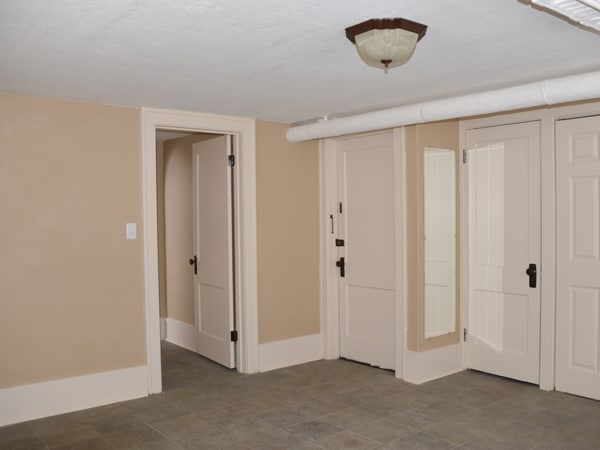 Living Room / Entrance - 2546 30th St