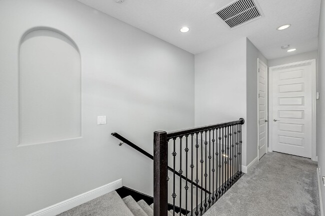Building Photo - Live in the gorgeous, desirable Arrivas Vi...