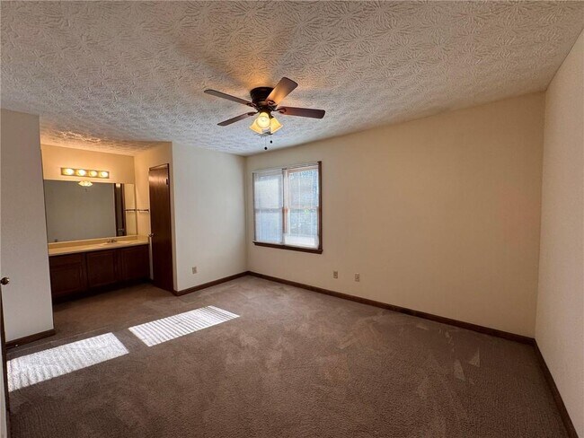 Building Photo - 1118 Booth Ct SW