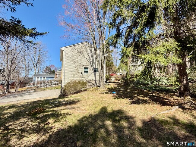 Building Photo - 84 Wilmot St