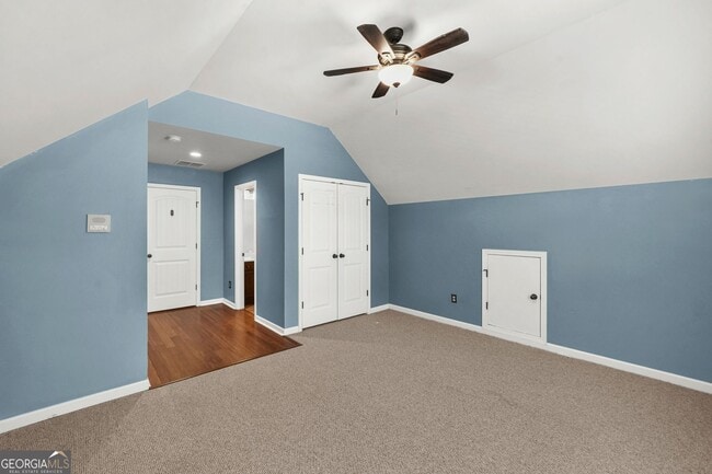 Building Photo - 882 Nestling Dr