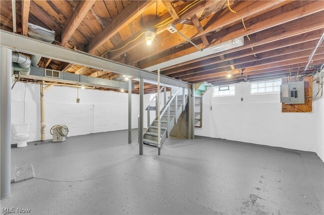 Building Photo - 14028 Rockside Rd