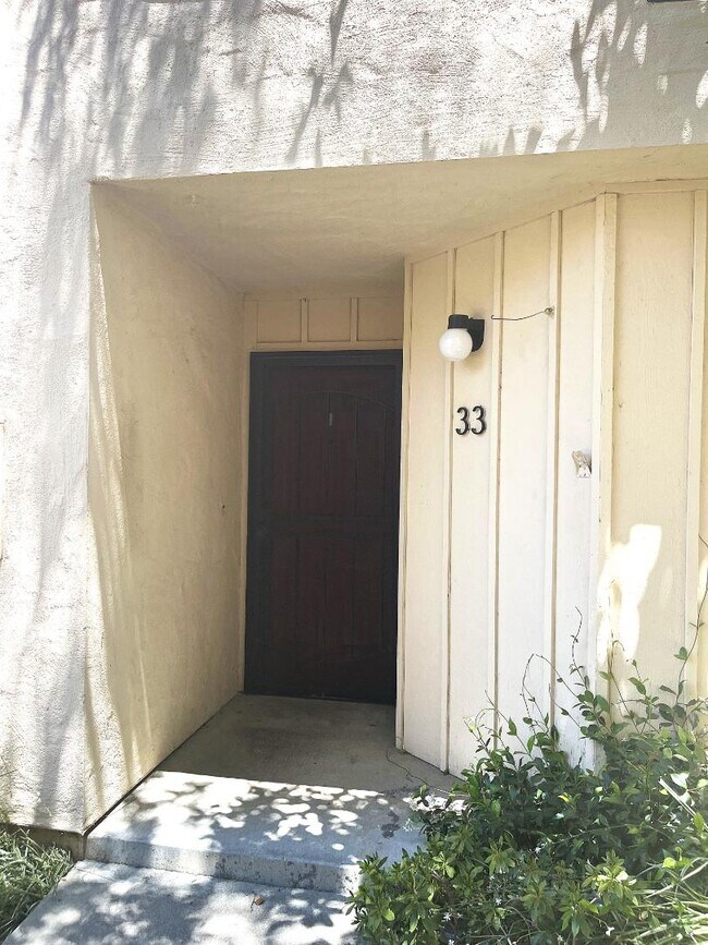 Building Photo - 8105 Kern Ave