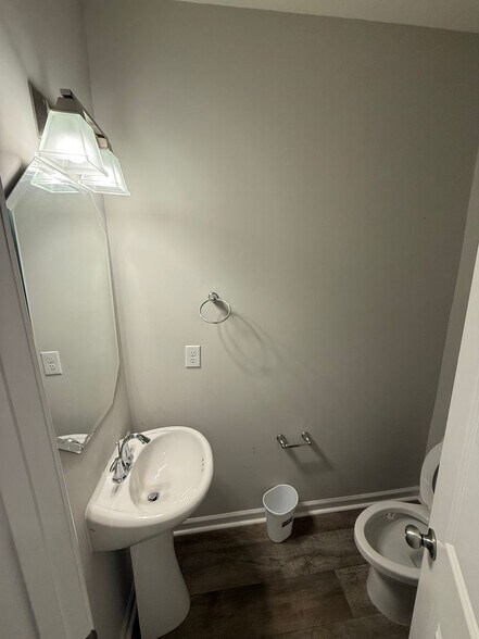 Building Photo - 5954 River Mdw Ct