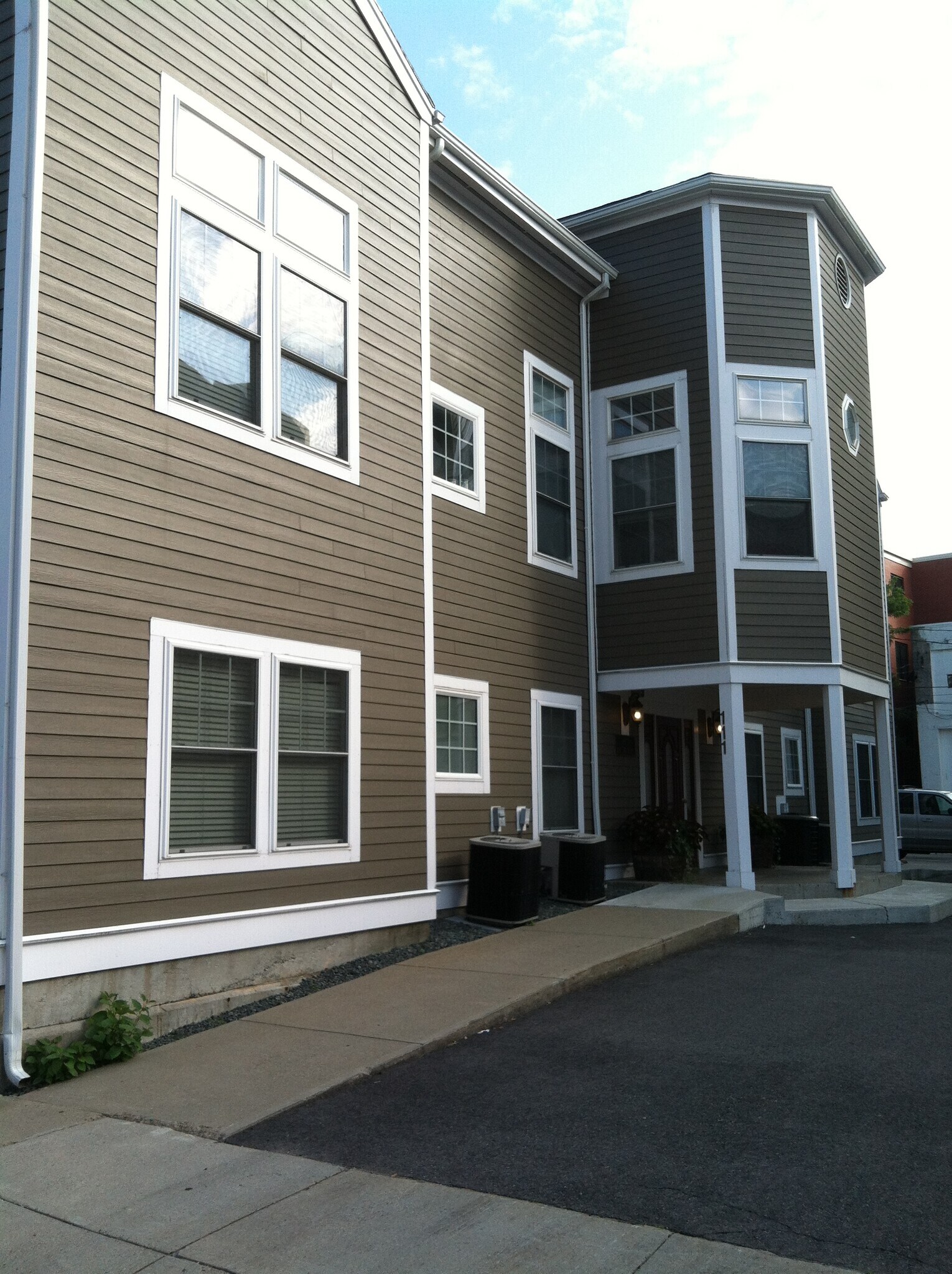 Building Photo - 111 W 8th St