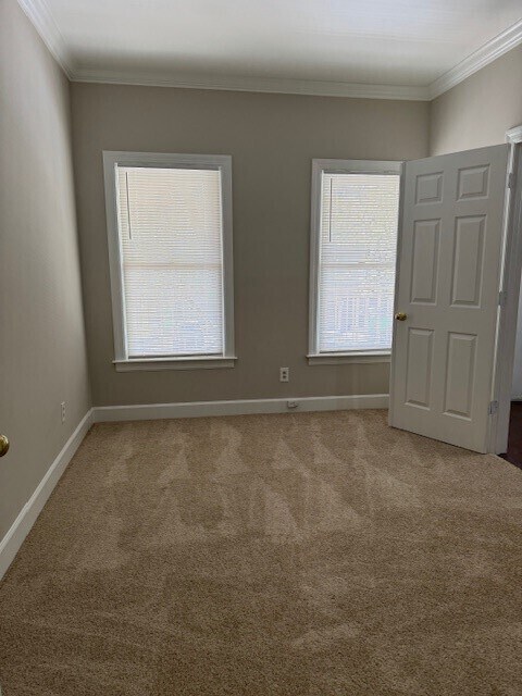 Building Photo - Green Hills 3 Bedroom Condo