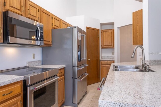 Building Photo - 14180 Hampton Falls Dr N