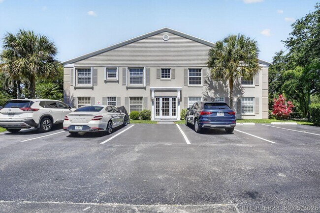 Building Photo - 9101 Jacaranda Ln