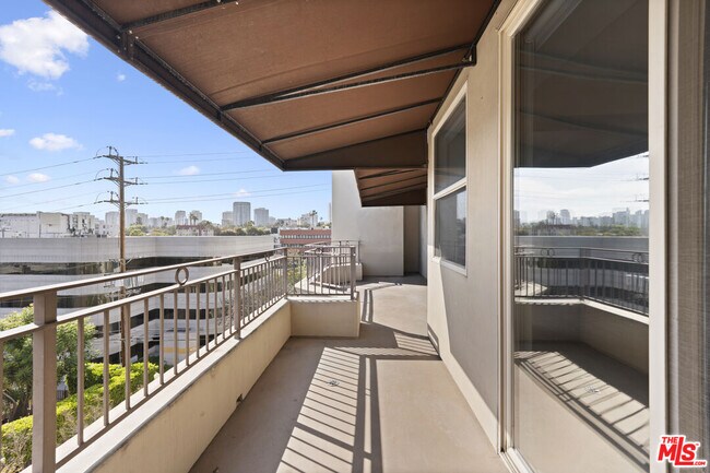 Building Photo - 1820 Benecia Ave
