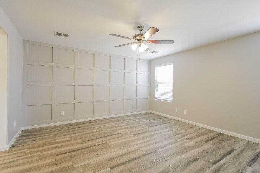 Building Photo - 27424 N 54th Ln