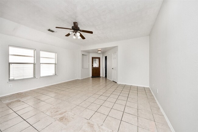 Building Photo - 2731 Gorki Park Dr