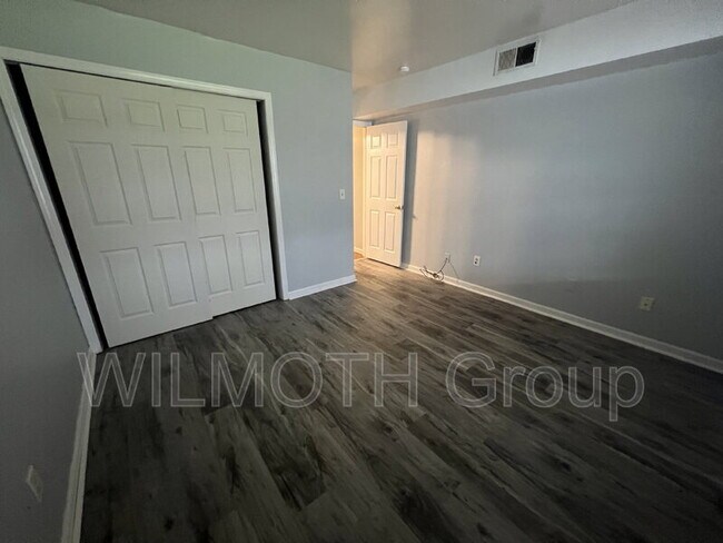 Building Photo - 1316 Millerwood Dr