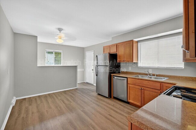 Building Photo - 7507 Blanding Dr