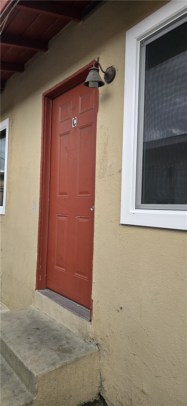 Building Photo - 1095 E Nocta St