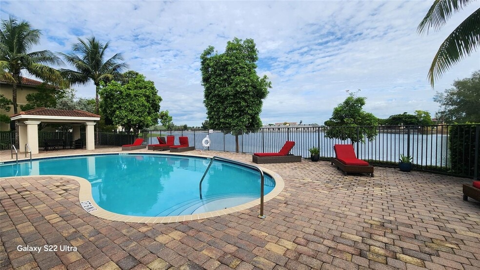 Building Photo - 3364 NW 10th Ave