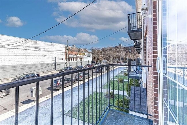 Building Photo - 9526 Schenck St