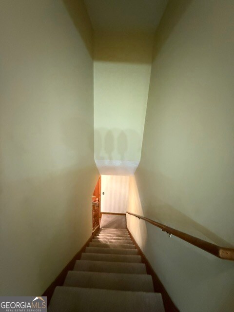 Building Photo - 8351 Post Oak Ct