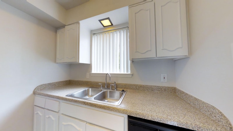 Building Photo - 5221 Bonita Ave