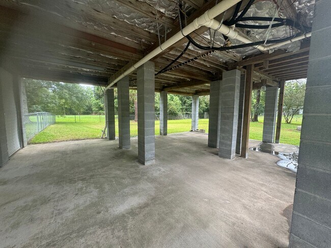 Building Photo - 5112 Kraft St