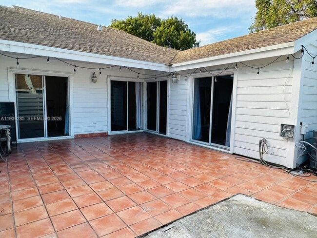 Building Photo - 13724 SW 149th Cir Ln