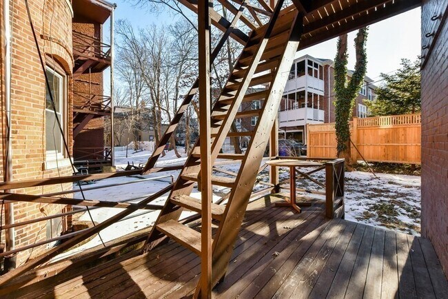 Building Photo - 36 Winchester St