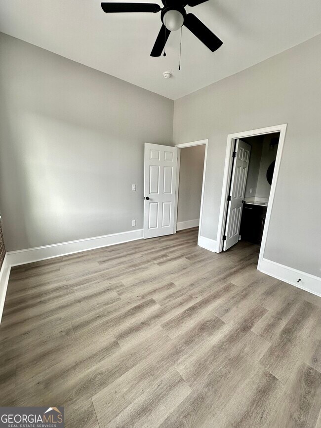 Building Photo - 14 W Alabama St