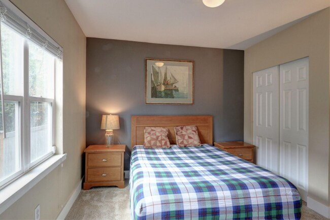 Building Photo - 95 Williams Ave S