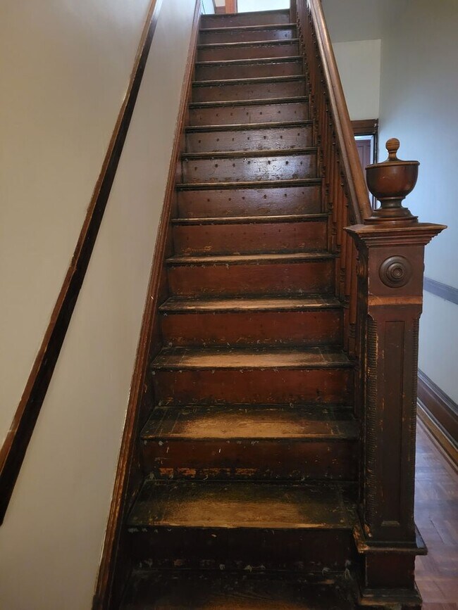 Building Photo - 28 S Hartley St