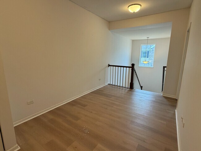 Building Photo - 4424 Monroe Ct