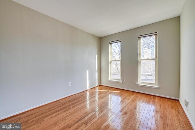 Building Photo - 1727 Cy Ct