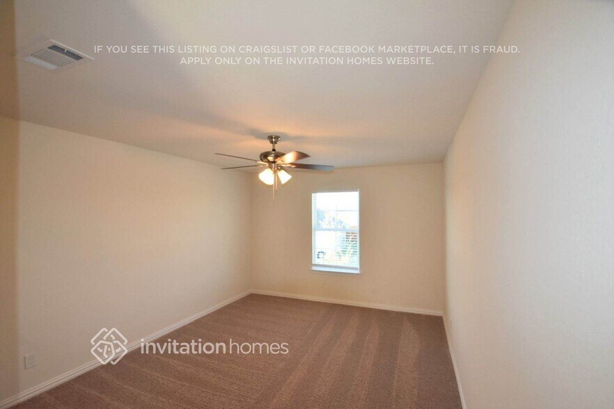 Building Photo - 1504 Smoke Signal Ln