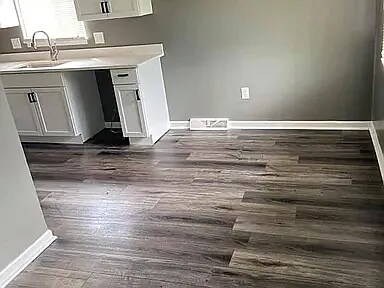 Building Photo - 20270 Hollywood St