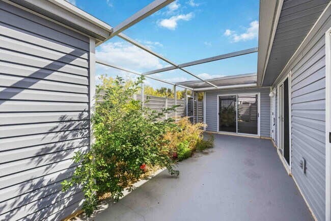 Building Photo - "Stylish Punta Gorda villa : 2-Bed, 2-Bath completely remodeled and is ready for you!!