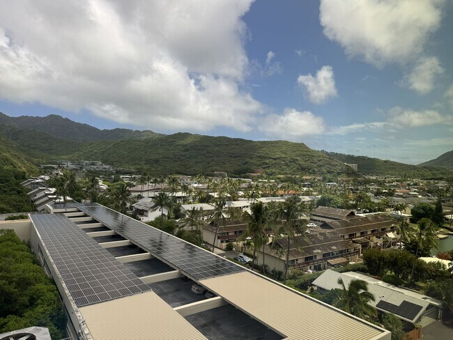 Building Photo - 250 Kawaihae St