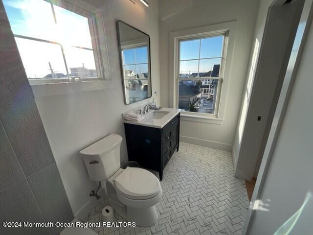 Building Photo - 3632 Ocean Terrace