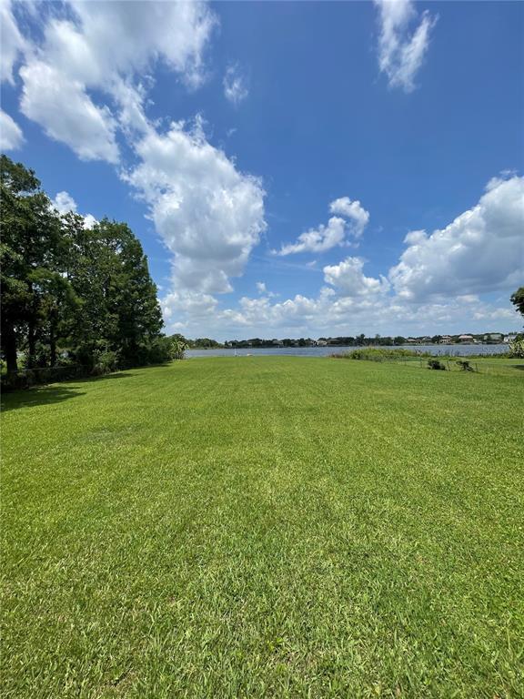 Building Photo - 12860 Lake Sawyer Ln