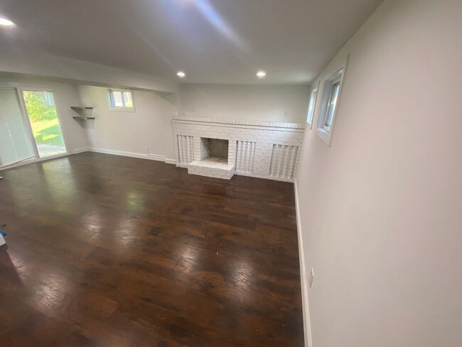 Building Photo - Stylish 5 Bedroom home in Fort Washington